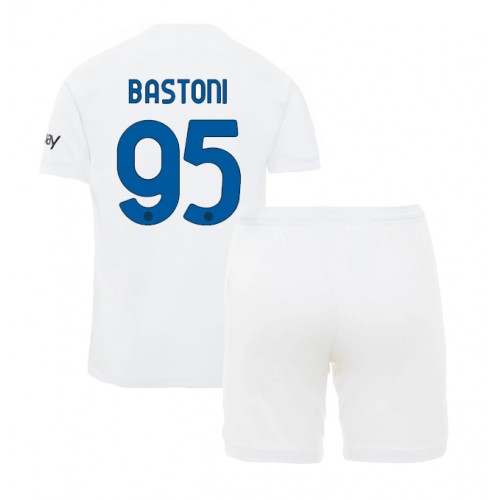 Dětský fotbalový dres Inter Milan Alessandro Bastoni #95 2023-24 Venkovní Krátký Rukáv (+ trenýrky)